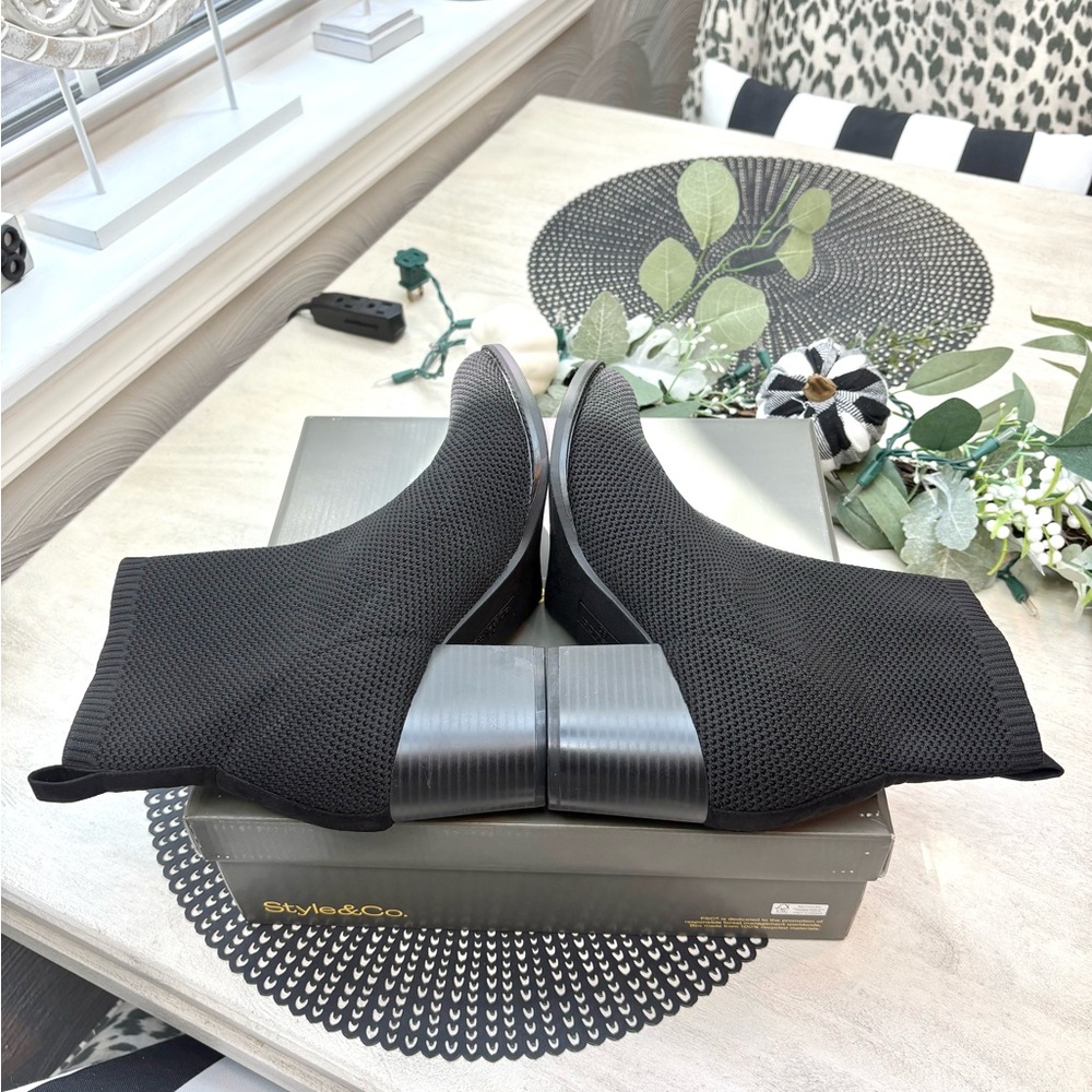 Style & Co. Booties🖤NWT🖤 - Picture 4 of 9